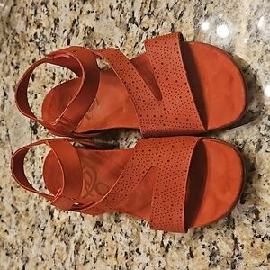 OTBT brick red sandals